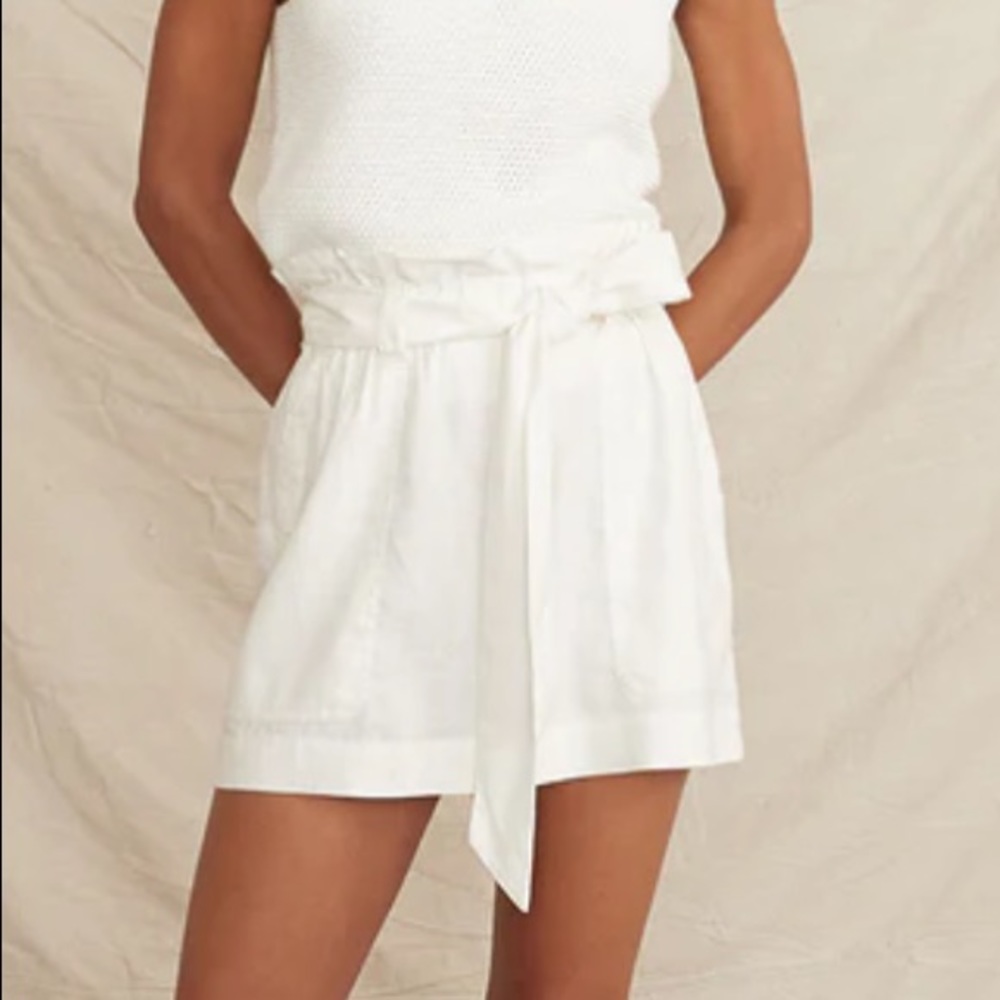 new! Marine Layer | Paper bag Waist Shorts. ‘Audrey’ shorts in cream white